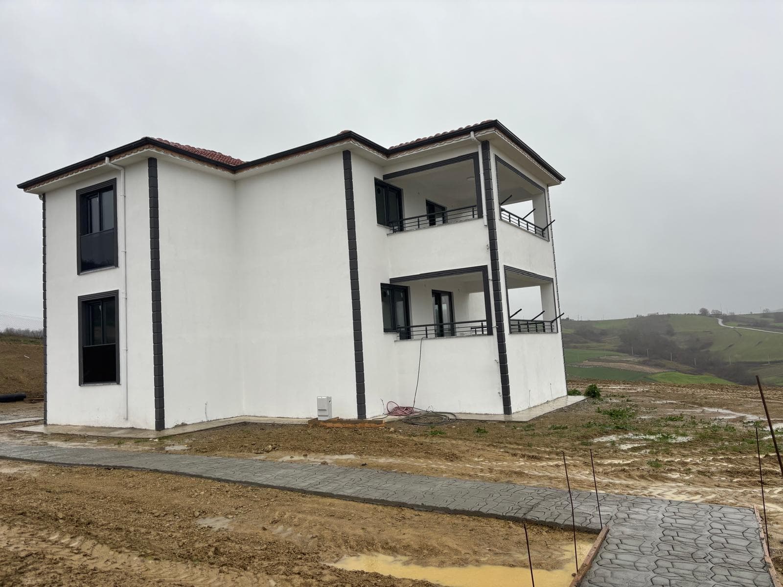 Tamamlanmış yapı, farklı açı