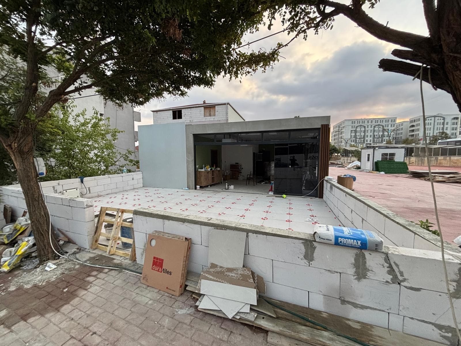 Bina dış cephe tadilat çalışması